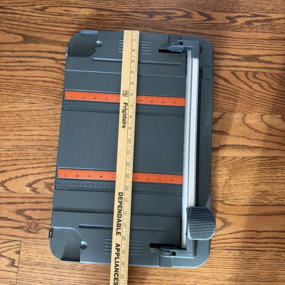 Fiskars 12